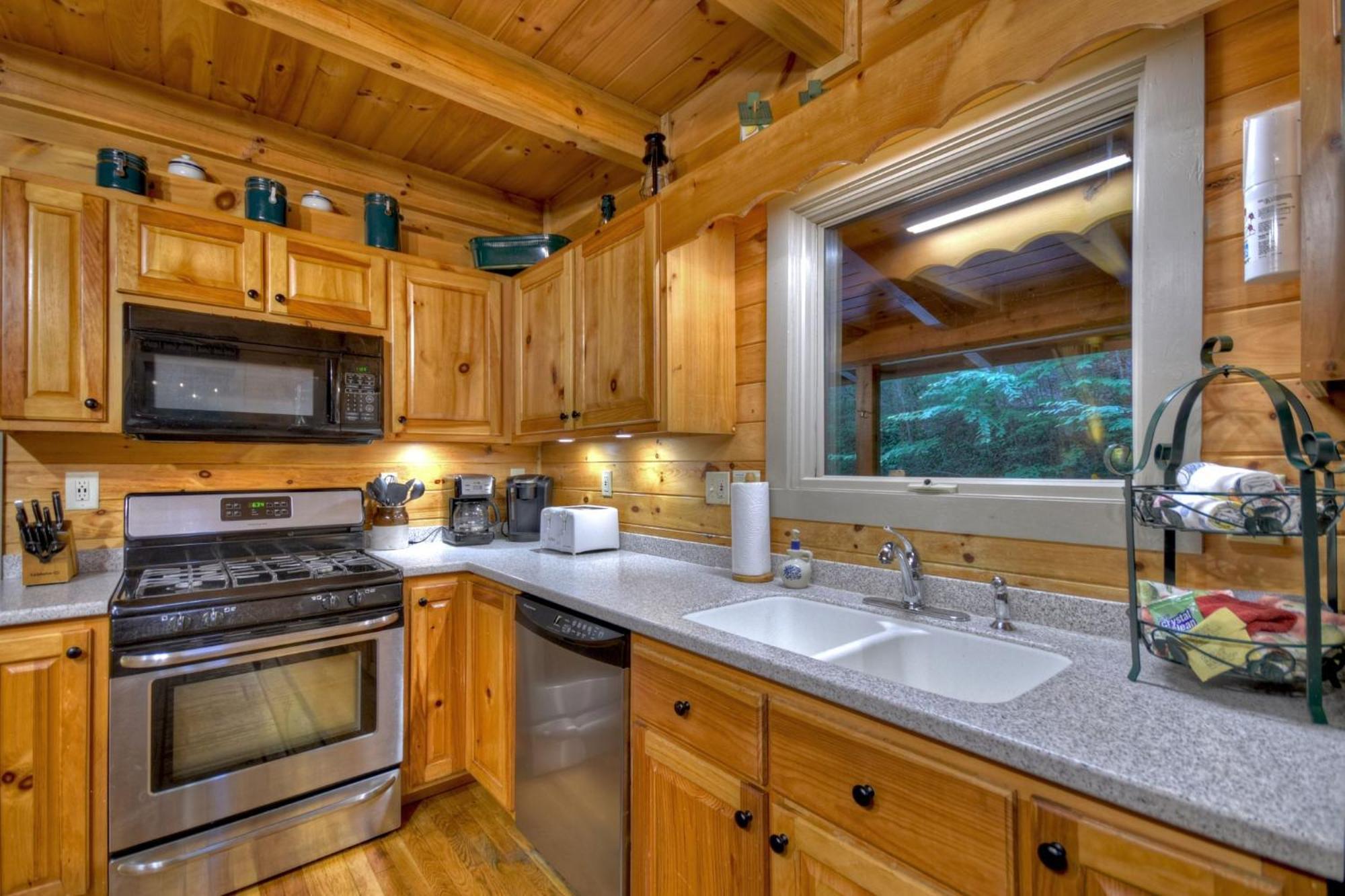 K6 Lodge Gather Around The Firepit Soak In The Hot Tub And Splash In The Creek Blue Ridge Exterior photo